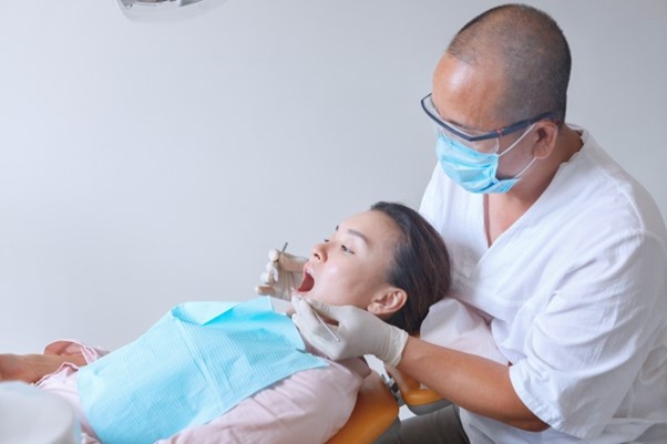 歯が欠けたときの治療方法